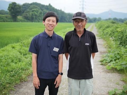 石那田ファーム代表理事　高橋英夫さん（写真右）