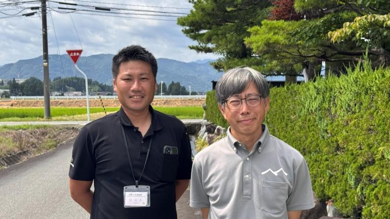 JAあおば 営農指導課　江畑 寛明さん（左） 株式会社茶木農場 茶木 俊文さん（右）