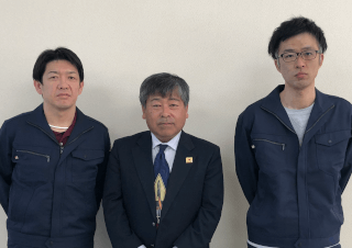 北海道中川郡幕別町　黒沼茂樹さん（中央）