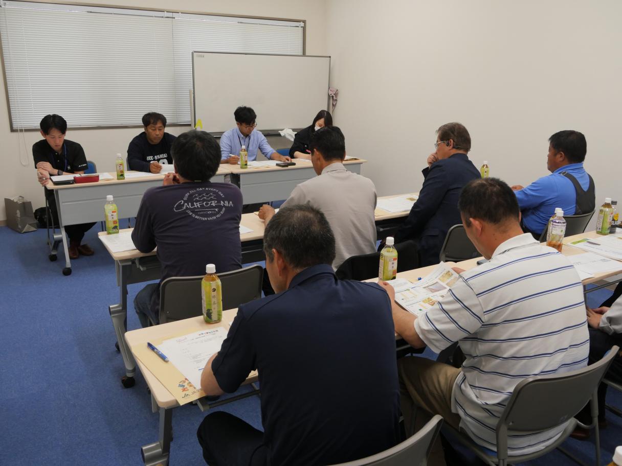 【研修会は、JAうつのみや上三川営農経済センター（南河内）にて意見交換会を開催】