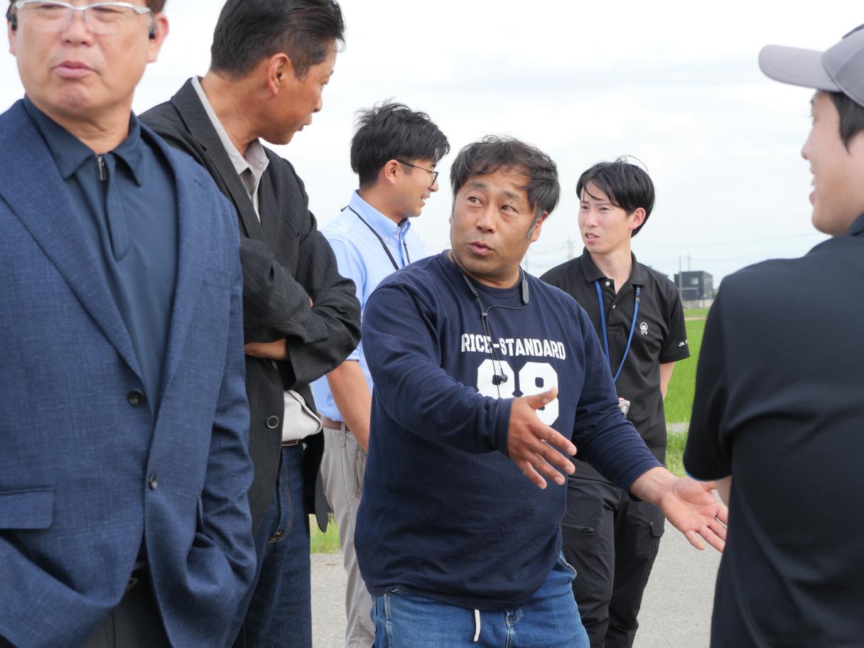 【ドローン播種を経て、現在は播種機での播種に切り替えたという川井さん】