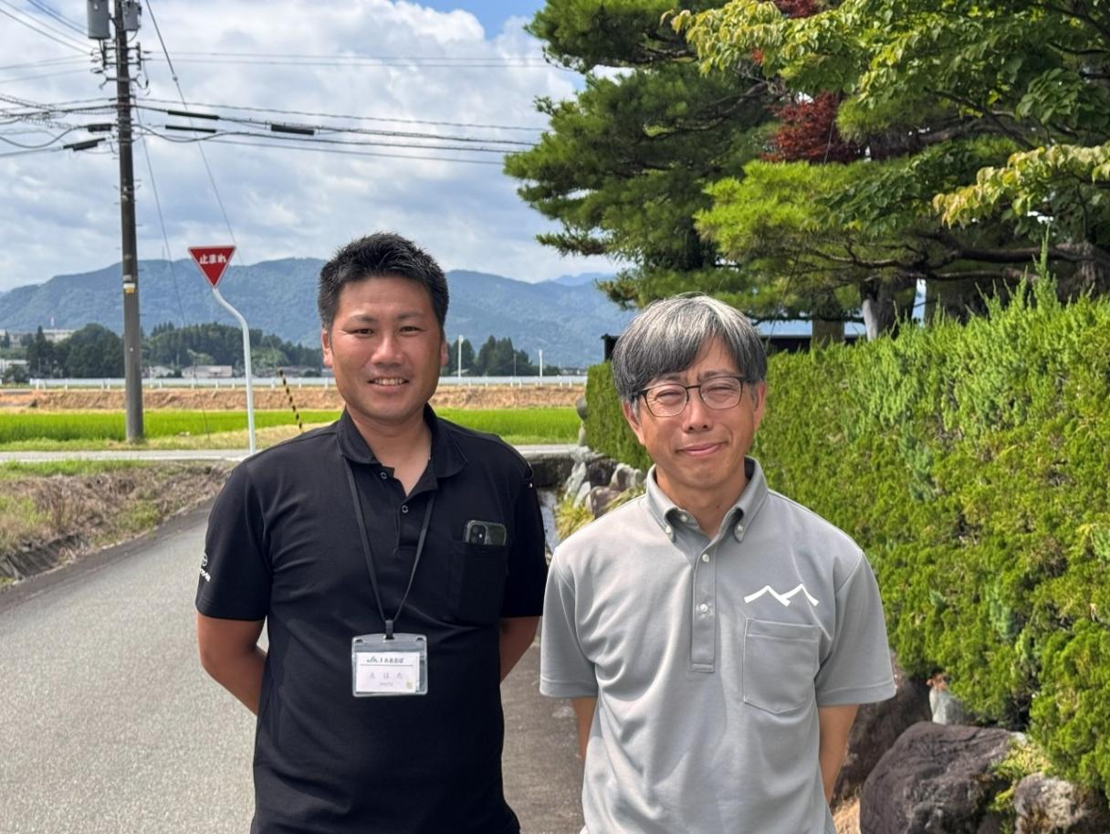JAあおば 営農指導課　江畑 寛明さん（左） 株式会社茶木農場 茶木 俊文さん（右）